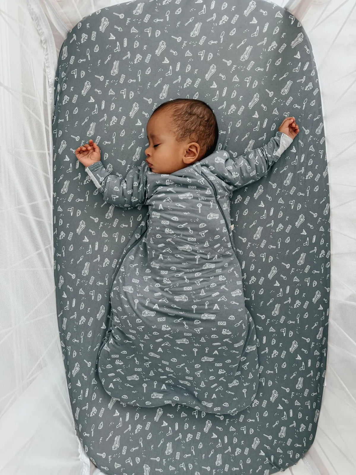 Gunamuna Bamboo Crib Sheet, Construction