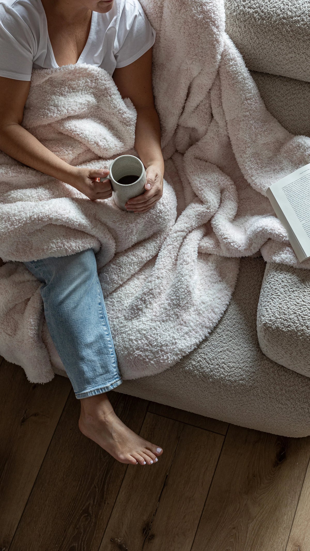 Sunset Snuggles Primrose Pink Vintage Floral Throw, 54 x 76 in
