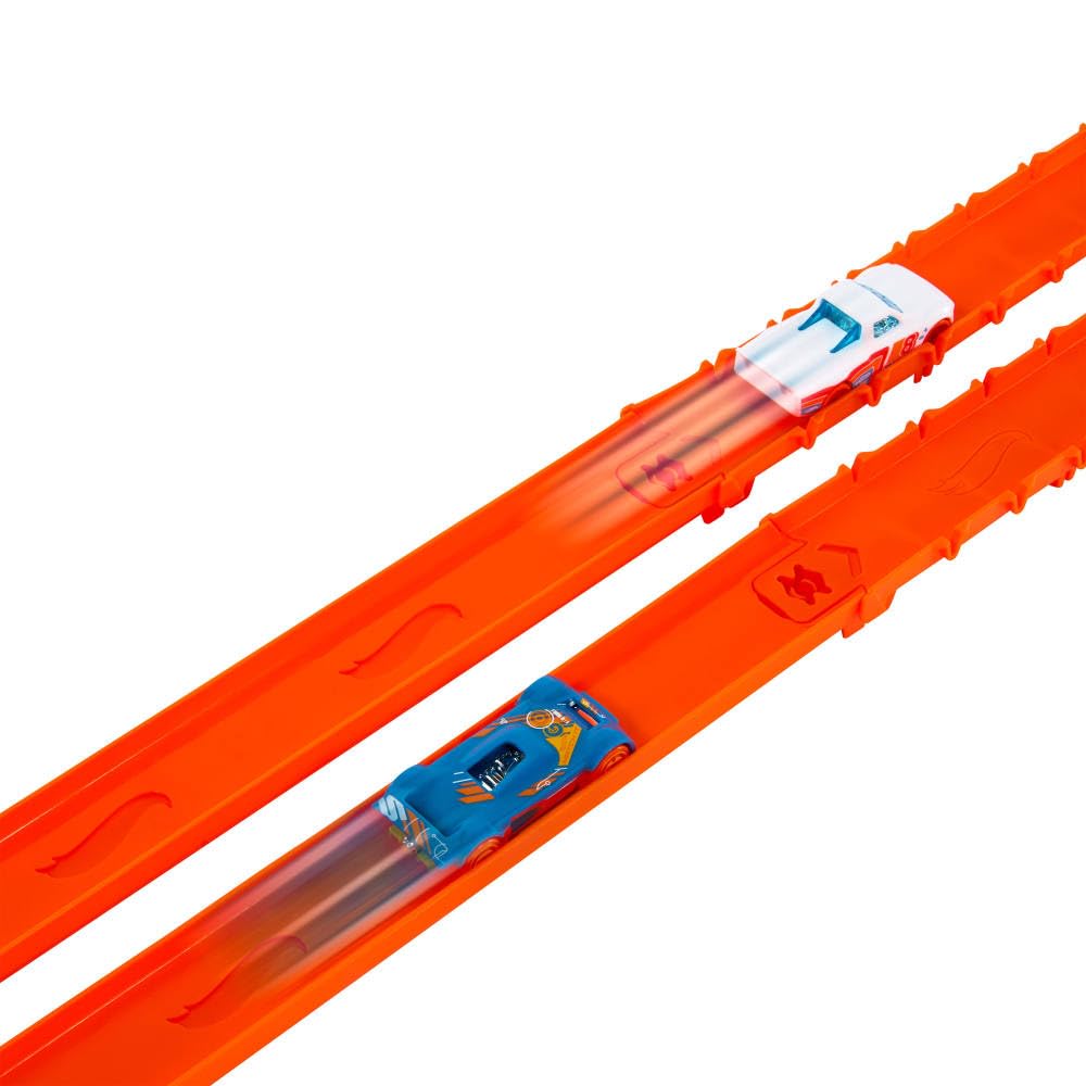 Hot Wheels Track Creator Deluxe Pack with 2 1:64 Scale Cars