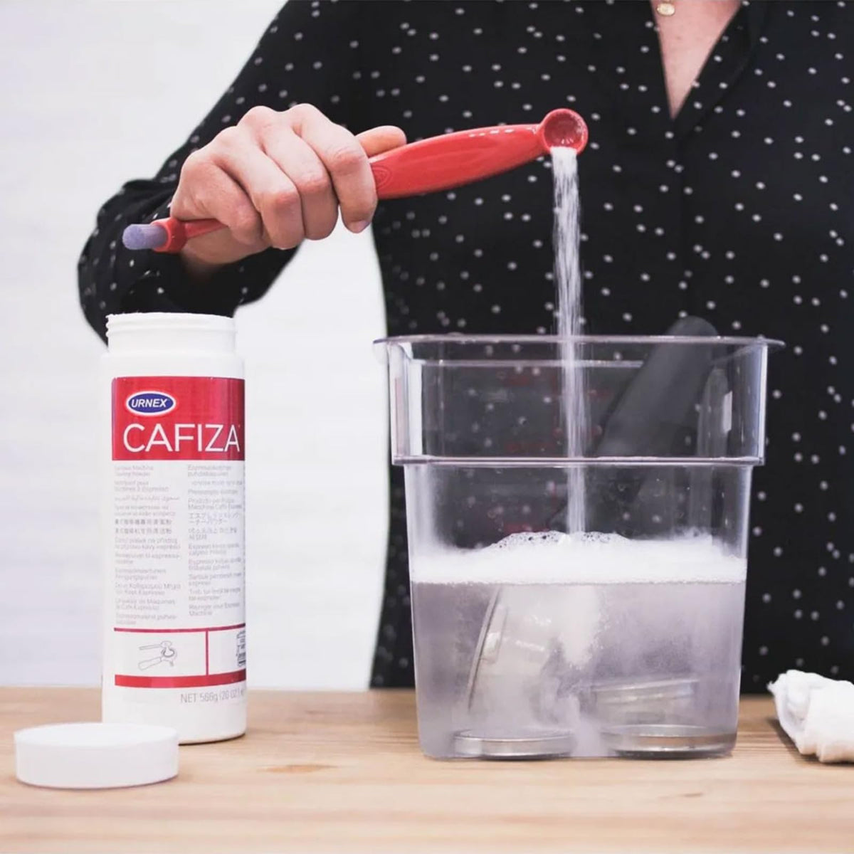 Urnex Cafiza Espresso Machine Cleaner and Descaler, 20 oz