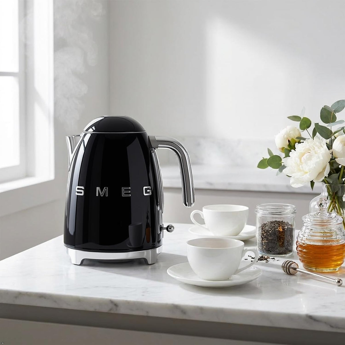 Smeg 50's Retro Style Kettle, 1.7L, Black, KLF03BLUS