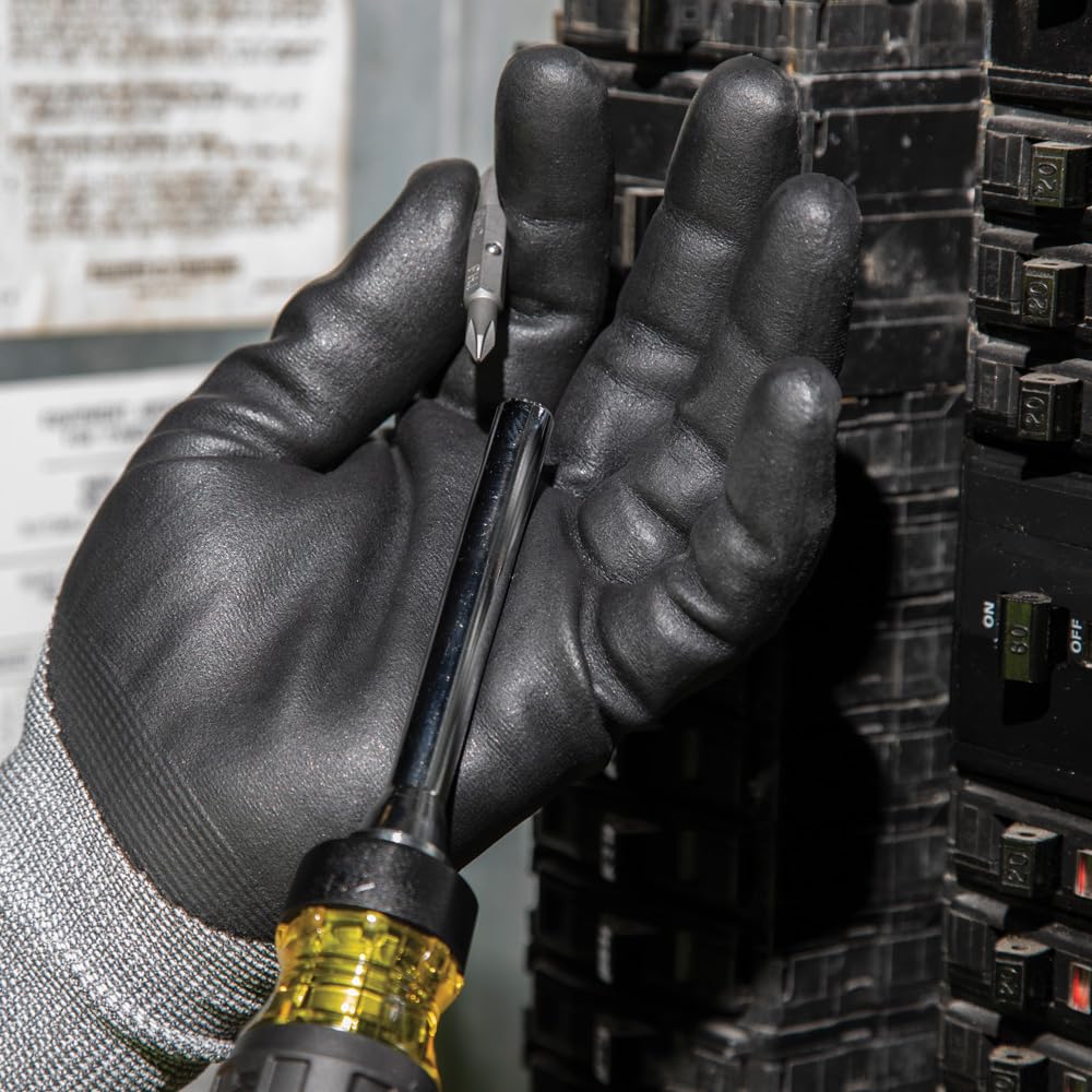 Klein Tools 32305 Multi-Bit Ratcheting Screwdriver, 15-in-1