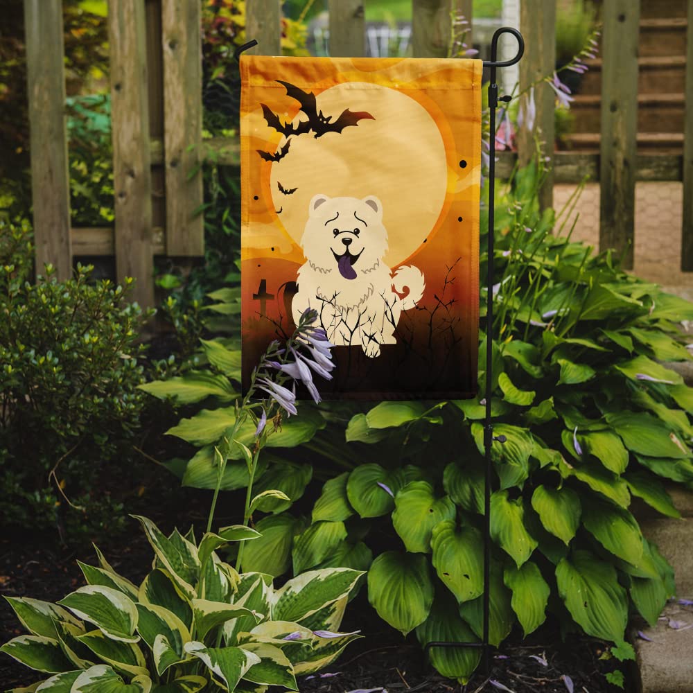 Caroline's Treasures BB4406GF Halloween Chow Chow White Flag Garden Size