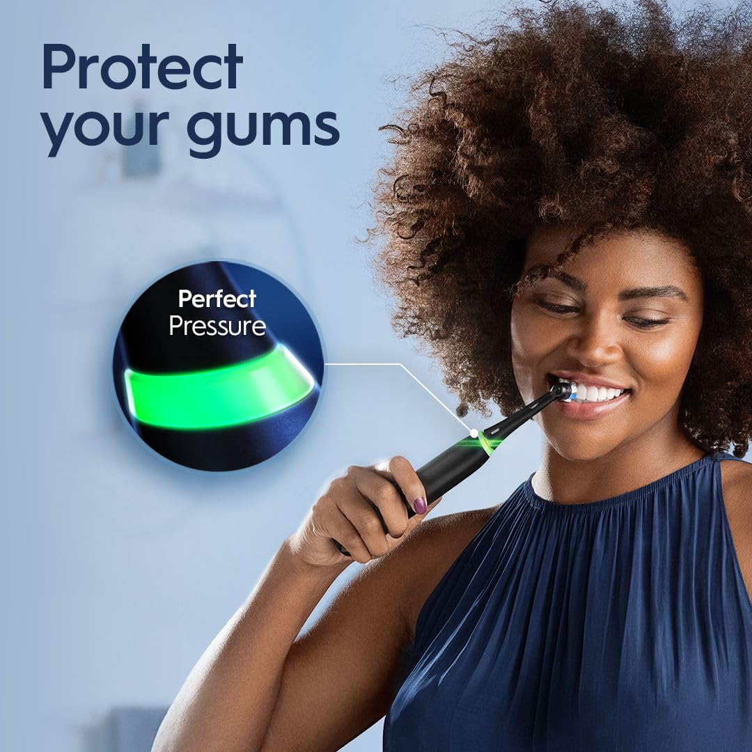 Oral-B iO3 Electric Toothbrush with Charger, Black