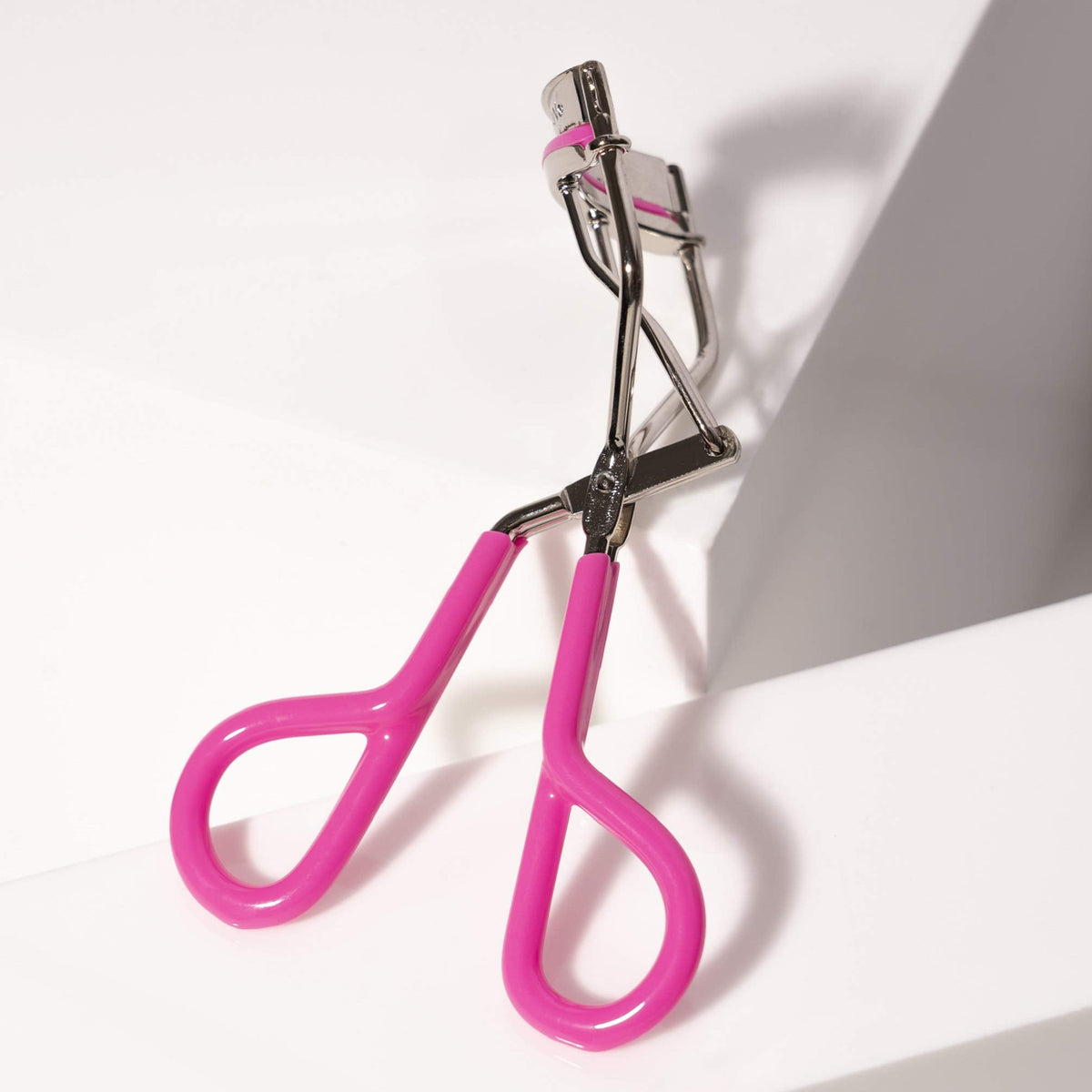 Tweezerman Neon Great Grip Eyelash Curler, Pink, 0.3 oz