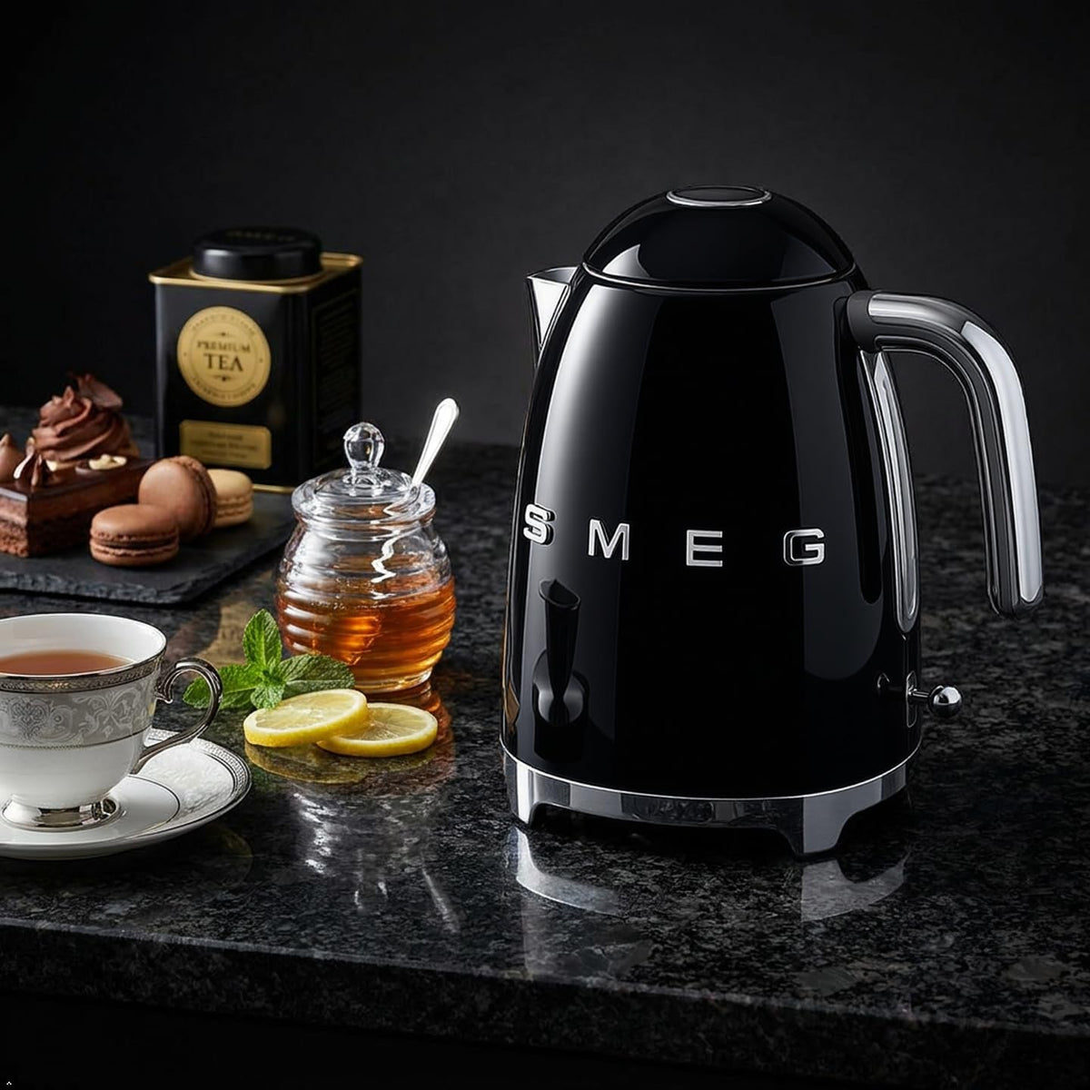 Smeg 50's Retro Style Kettle, 1.7L, Black, KLF03BLUS