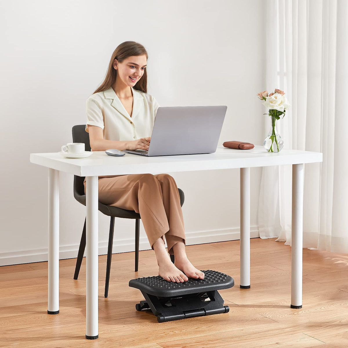 Huanuo Adjustable Under Desk Footrest, 3 Height Positions