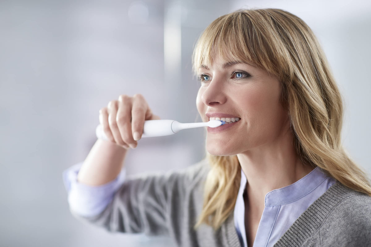 Philips Sonicare ProtectiveClean 4500 Toothbrush, White, HX6827/11