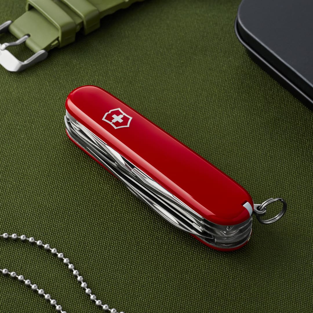 Victorinox Fieldmaster 15-Function Swiss Army Pocket Knife, Red