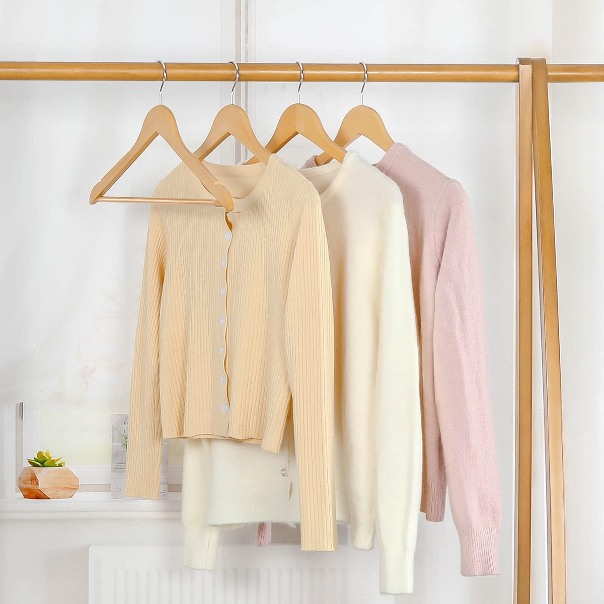 Topia Hanger Wooden Hangers, 30 Pack, CT34N30