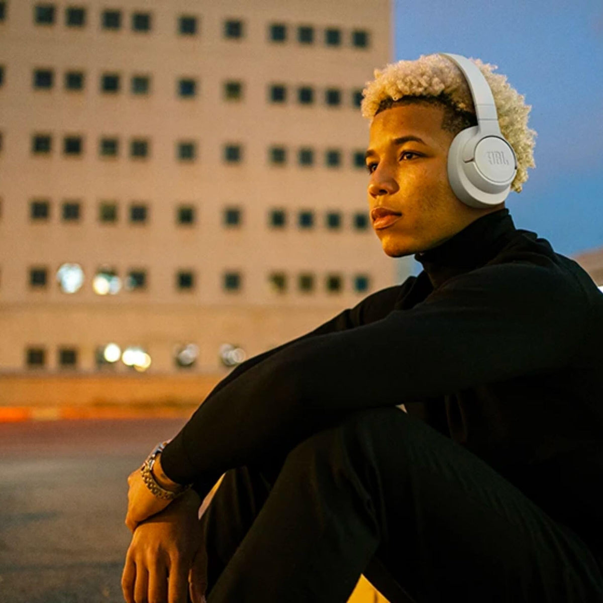 JBL Tune 720BT Wireless Over-Ear Headphones, Bluetooth 5.3, White