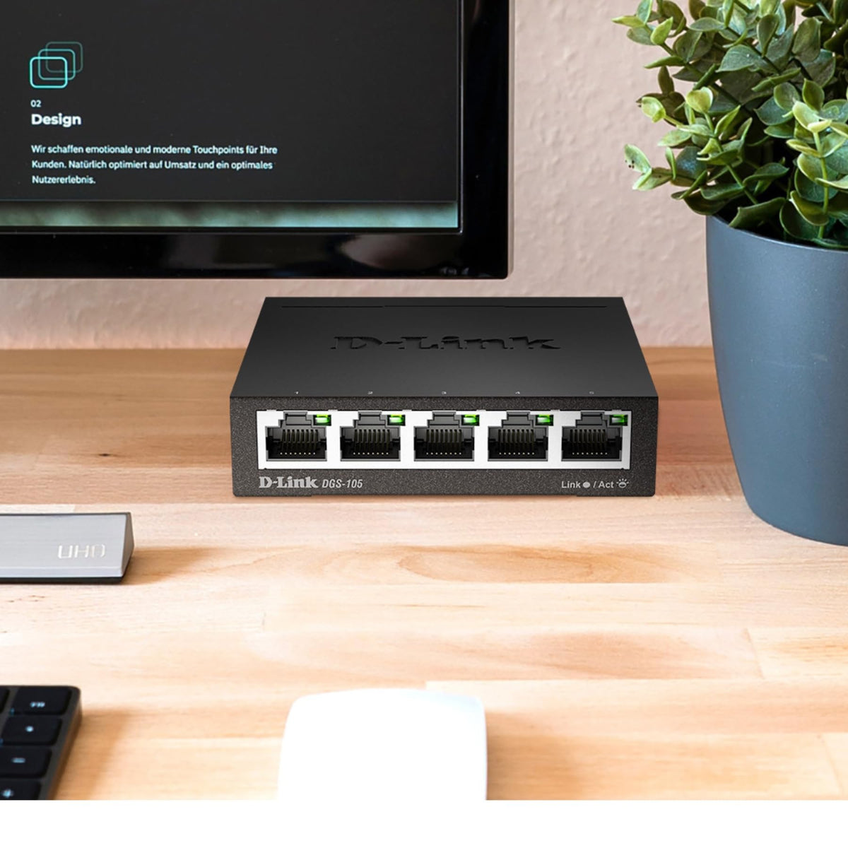 D-Link DGS-105 5 Port Gigabit Ethernet Switch, Unmanaged