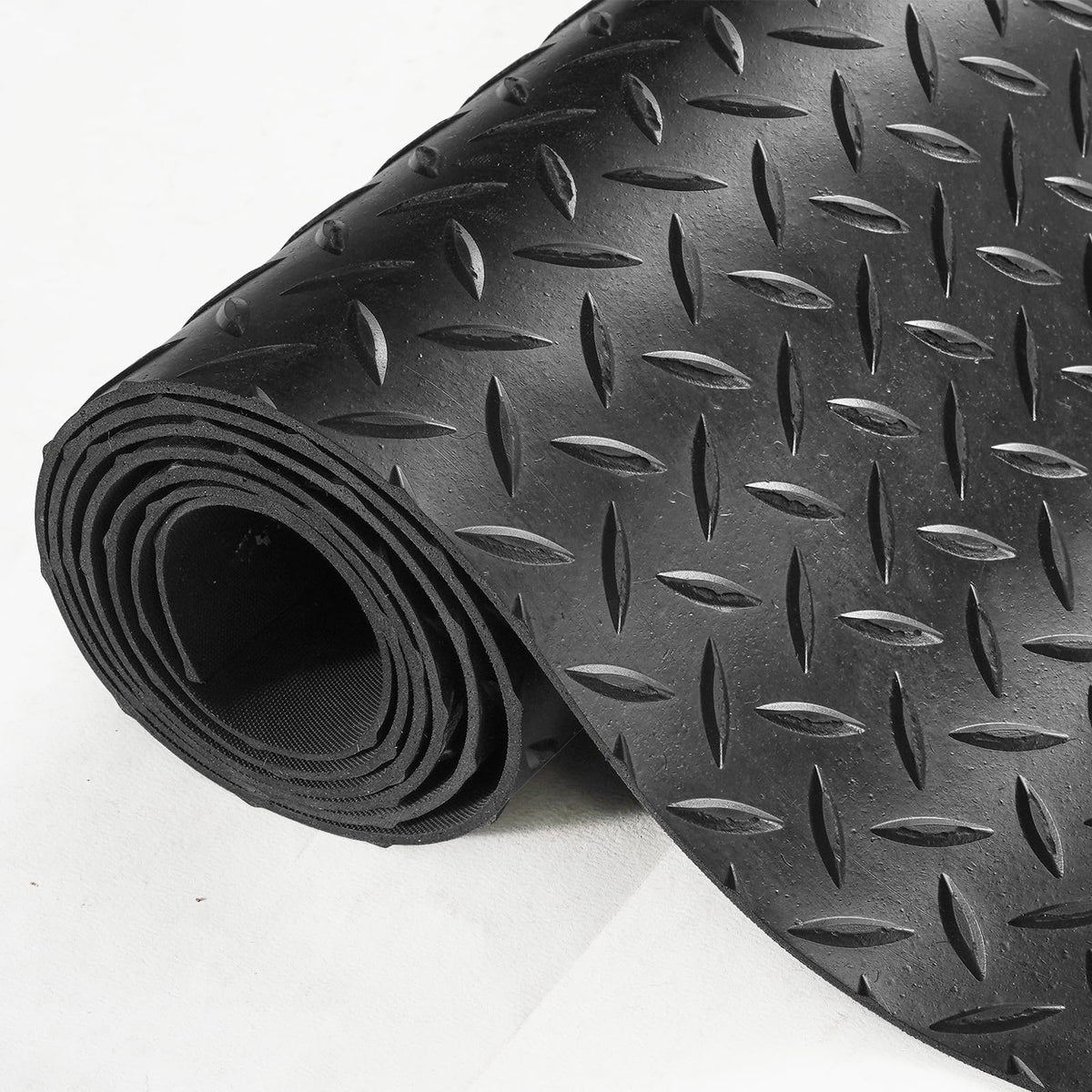 VEVOR Diamond-Plate Rubber Flooring Roll, 3 mm x 4 ft x 8 ft, Black