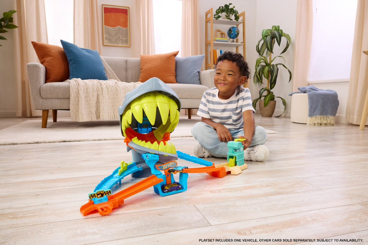 Hot Wheels City Shark Chomp Beach Playset with 1:64 Scale Car