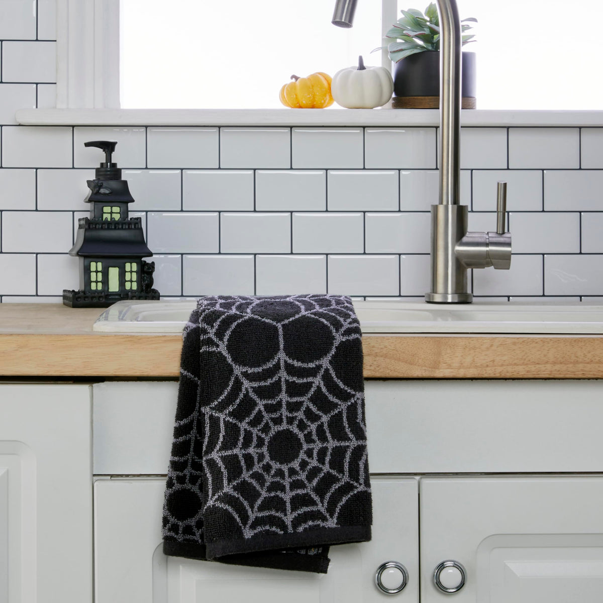 SKL Home Spider Web Cotton Jacquard Hand Towel Set, 2 pc, Black
