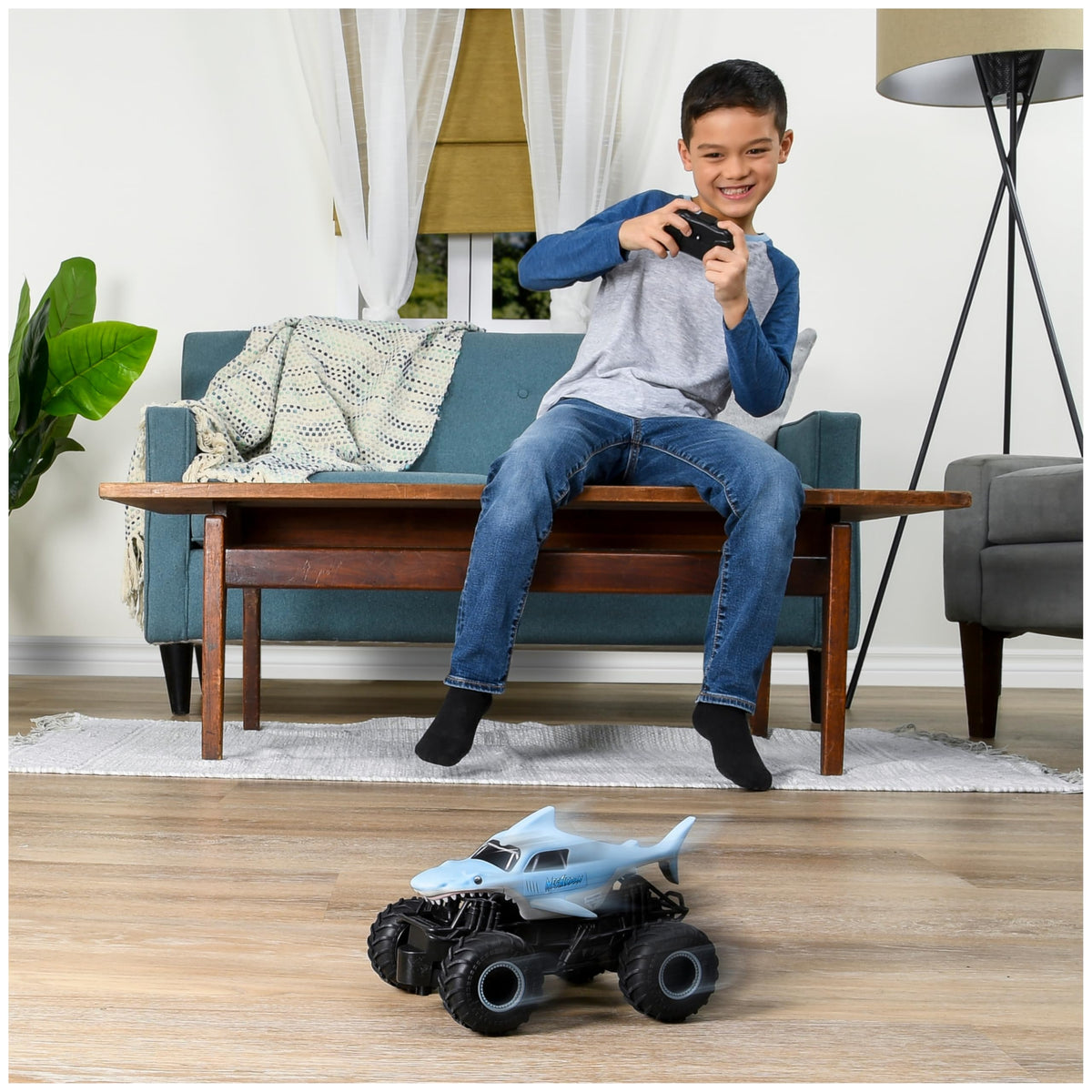 Monster Jam Megalodon Remote Control Monster Truck, 1:24 Scale