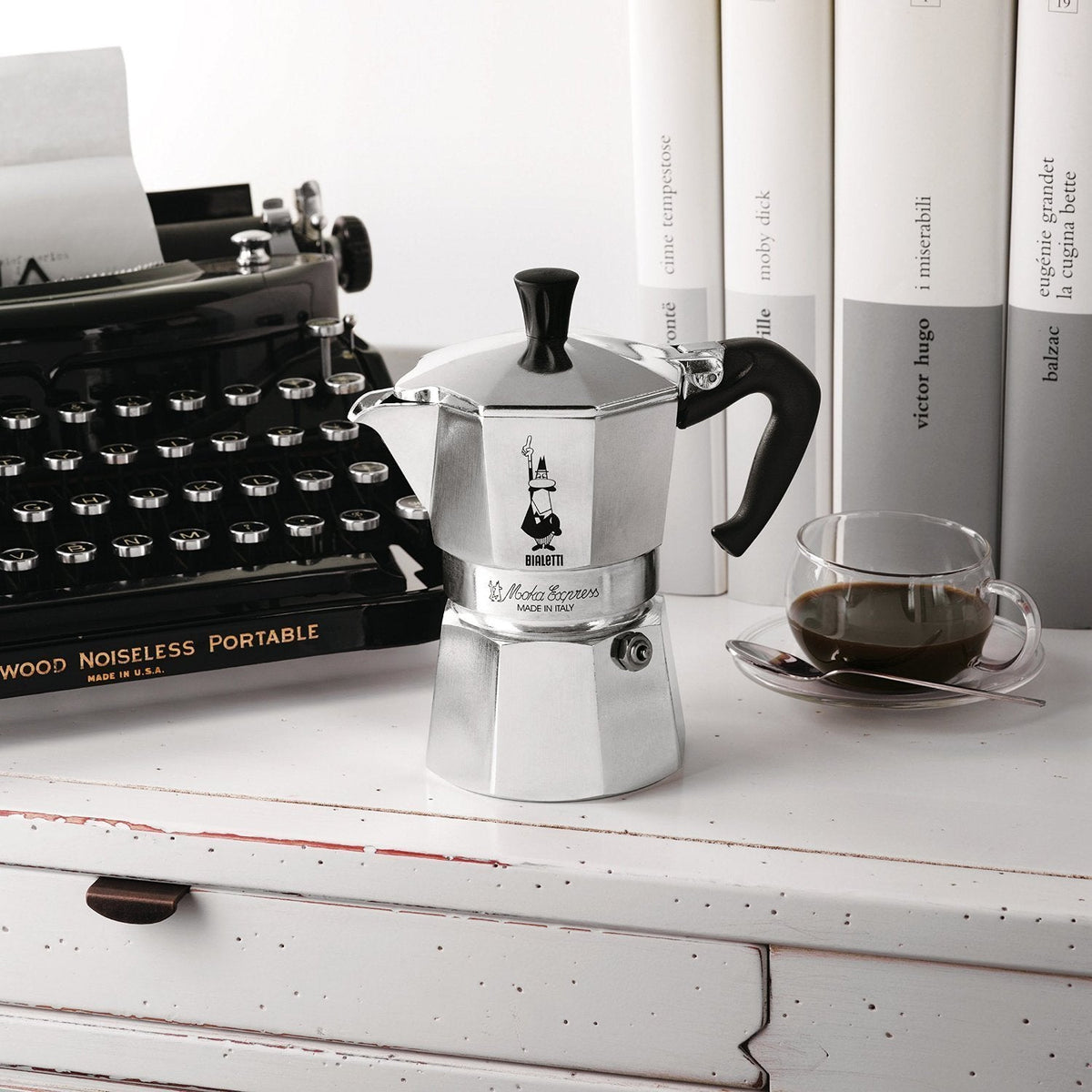 Bialetti Moka Express Stovetop Espresso Maker, 3 Cup, Silver