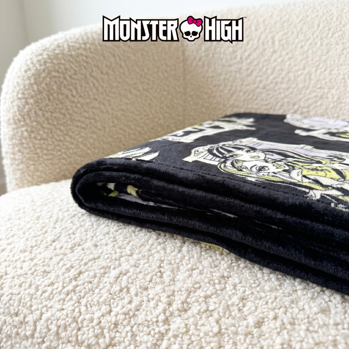 Franco Monster High Halloween Plush Throw Blanket, 50 x 70 Inch