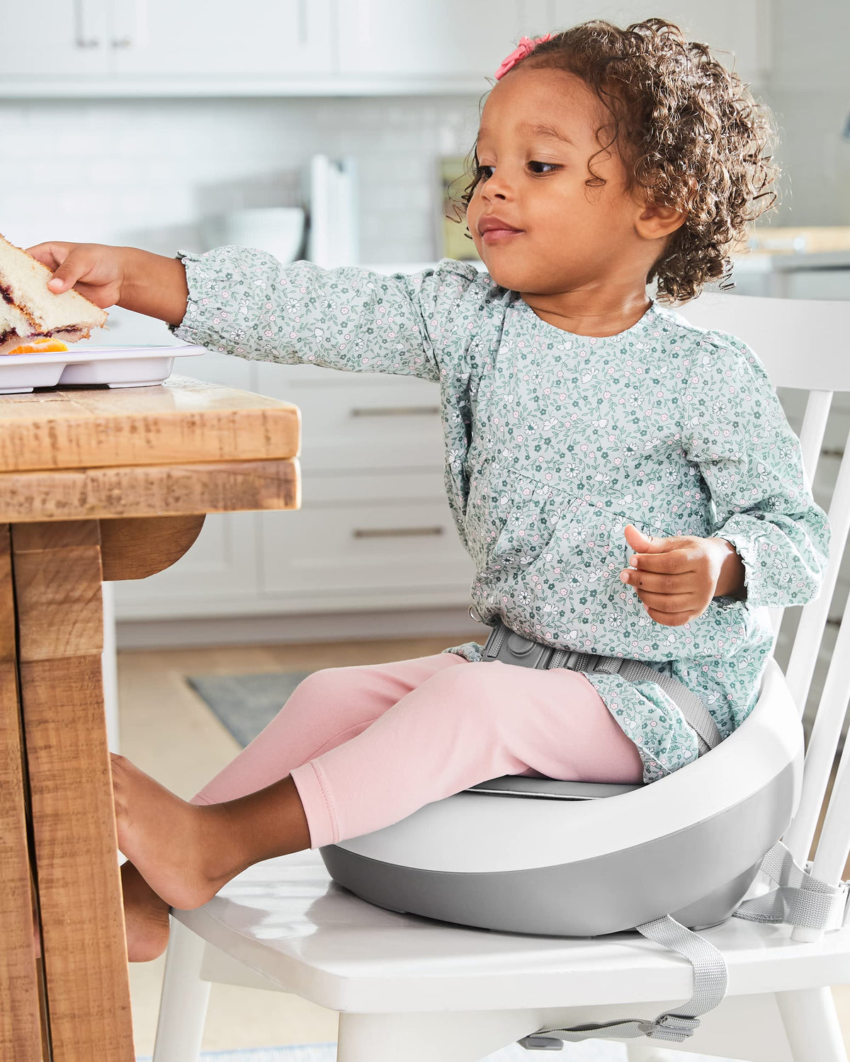 Skip Hop Booster Seat for Dining Table, Grey/White