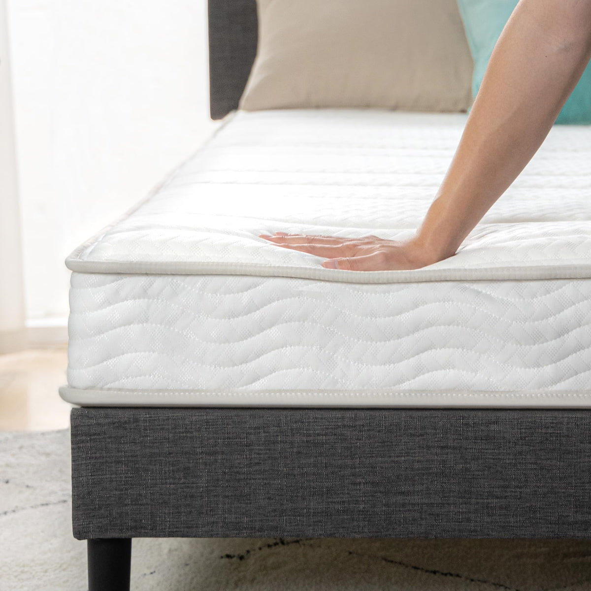 Zinus 6 Inch Foam and Spring Hybrid Mattress, Twin XL, Medium Firmness