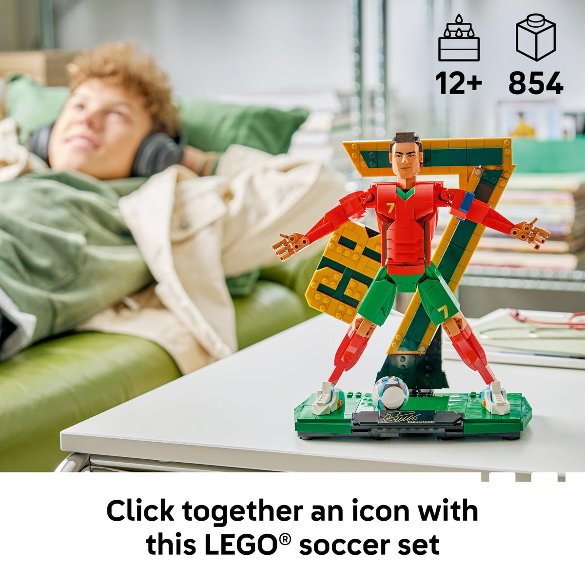 LEGO Editions Cristiano Ronaldo Soccer Legend Building Set (43016)