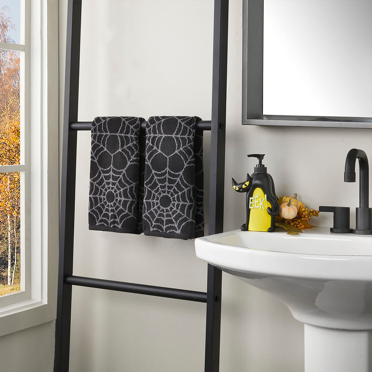 SKL Home Spider Web Cotton Jacquard Hand Towel Set, 2 pc, Black