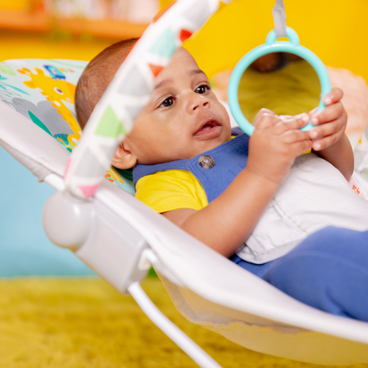 Bright Starts Soothing Vibrations Baby Bouncer, Safari Fun, 0-6 Months
