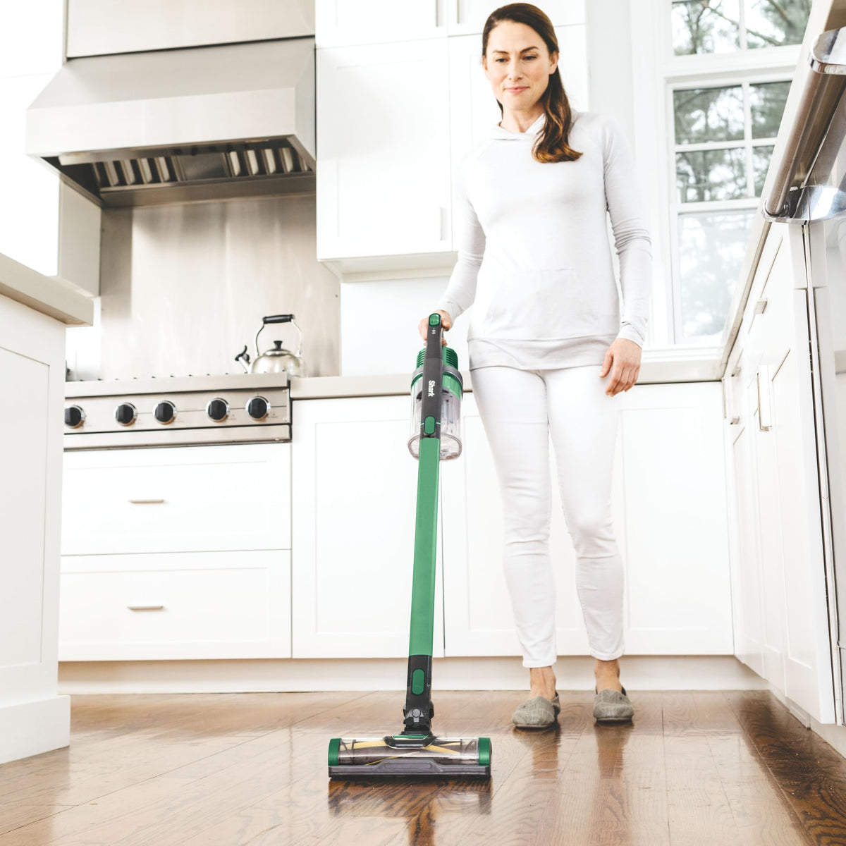 Shark Rocket Pro Cordless Stick Vacuum, IZ140C