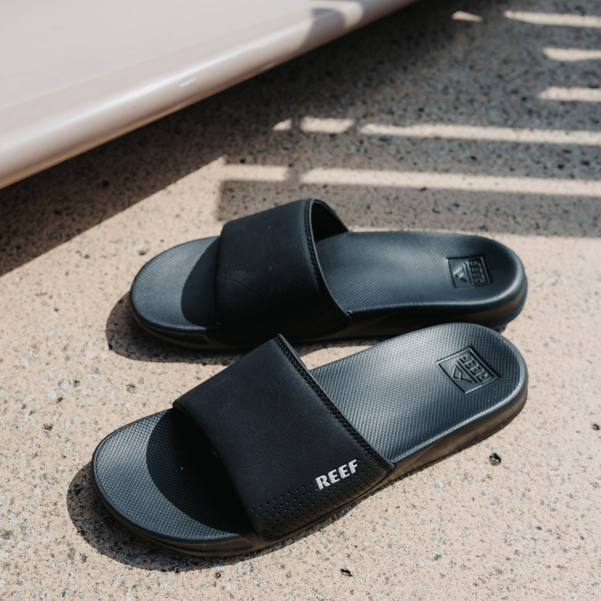Reef Men's One Slide, Black, Size 11M