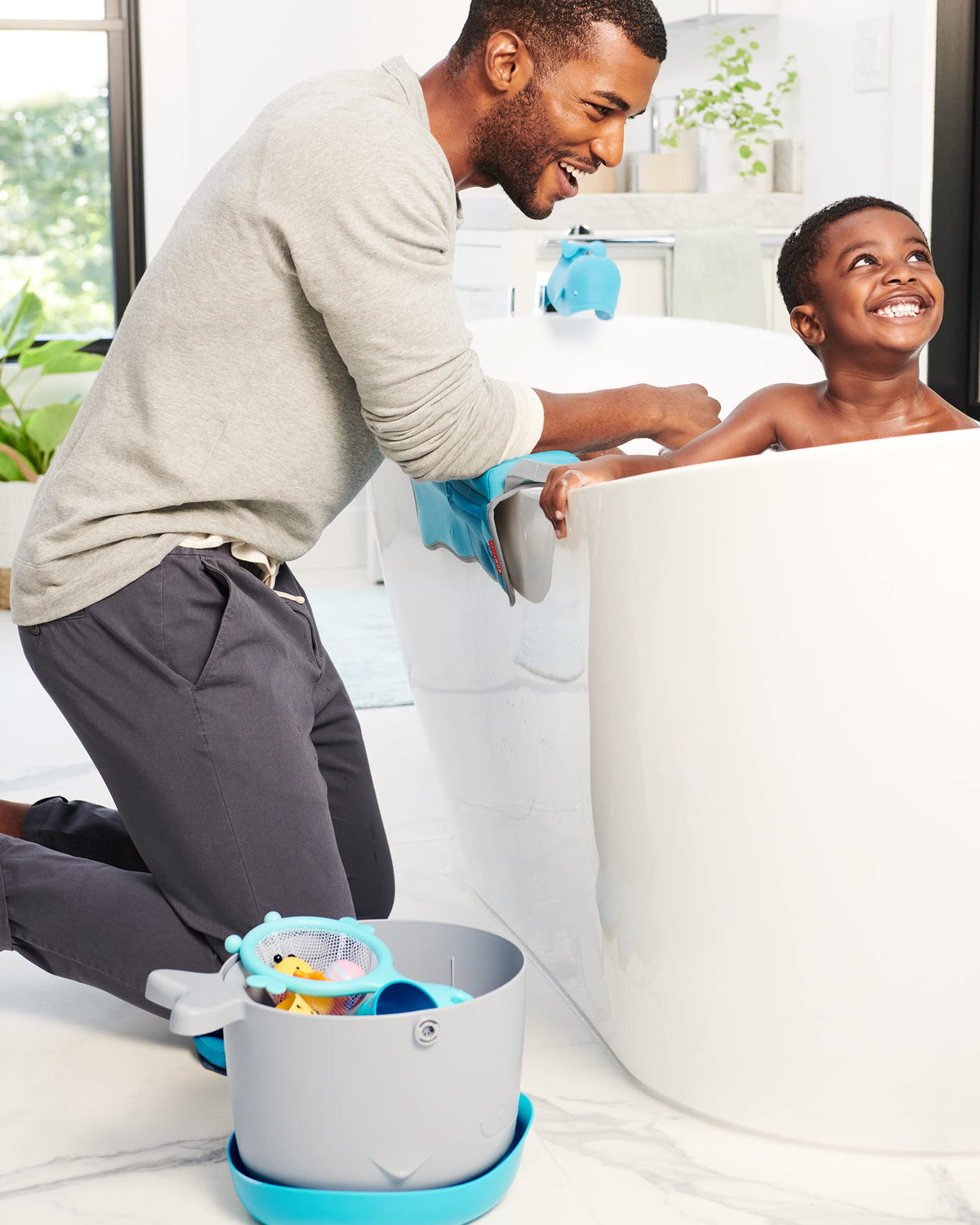 Skip Hop Moby Stowaway Bath Toy Storage Bucket, Grey
