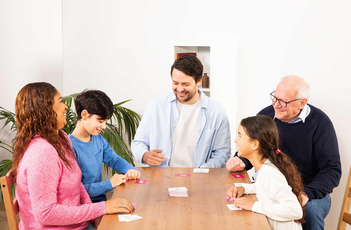 Ravensburger That's Not a Hat Bluffing & Memory Party Game