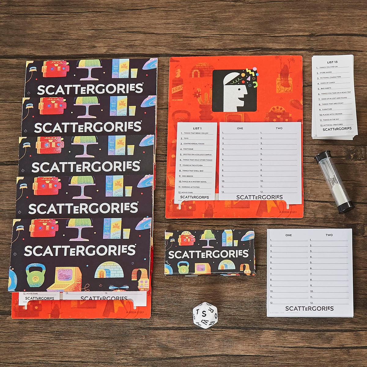 Scattergories Classic Game, English & French, Ages 13+