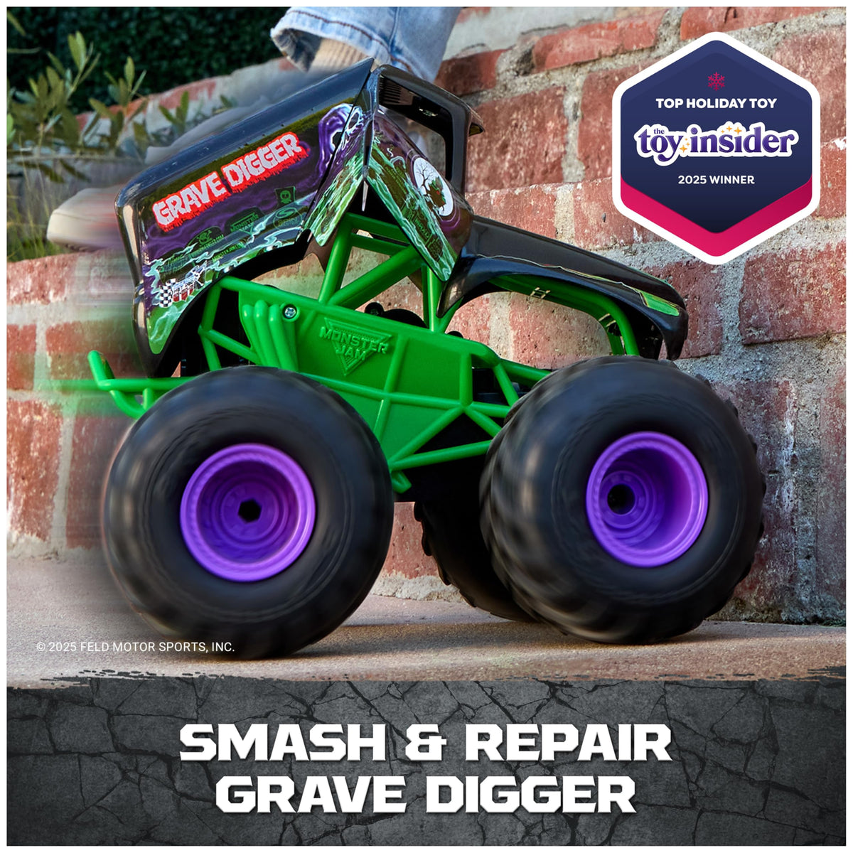 Monster Jam Smash & Bash Grave Digger RC Truck, 1:15 Scale