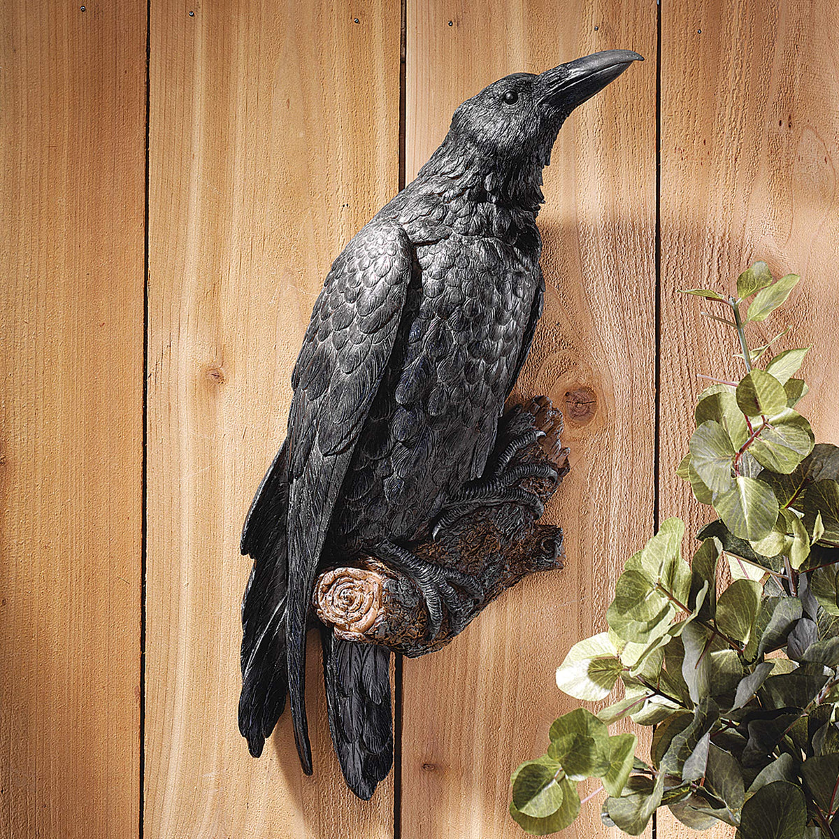Design Toscano The Raven's Perch Gothic Wall Sculpture, 46 cm