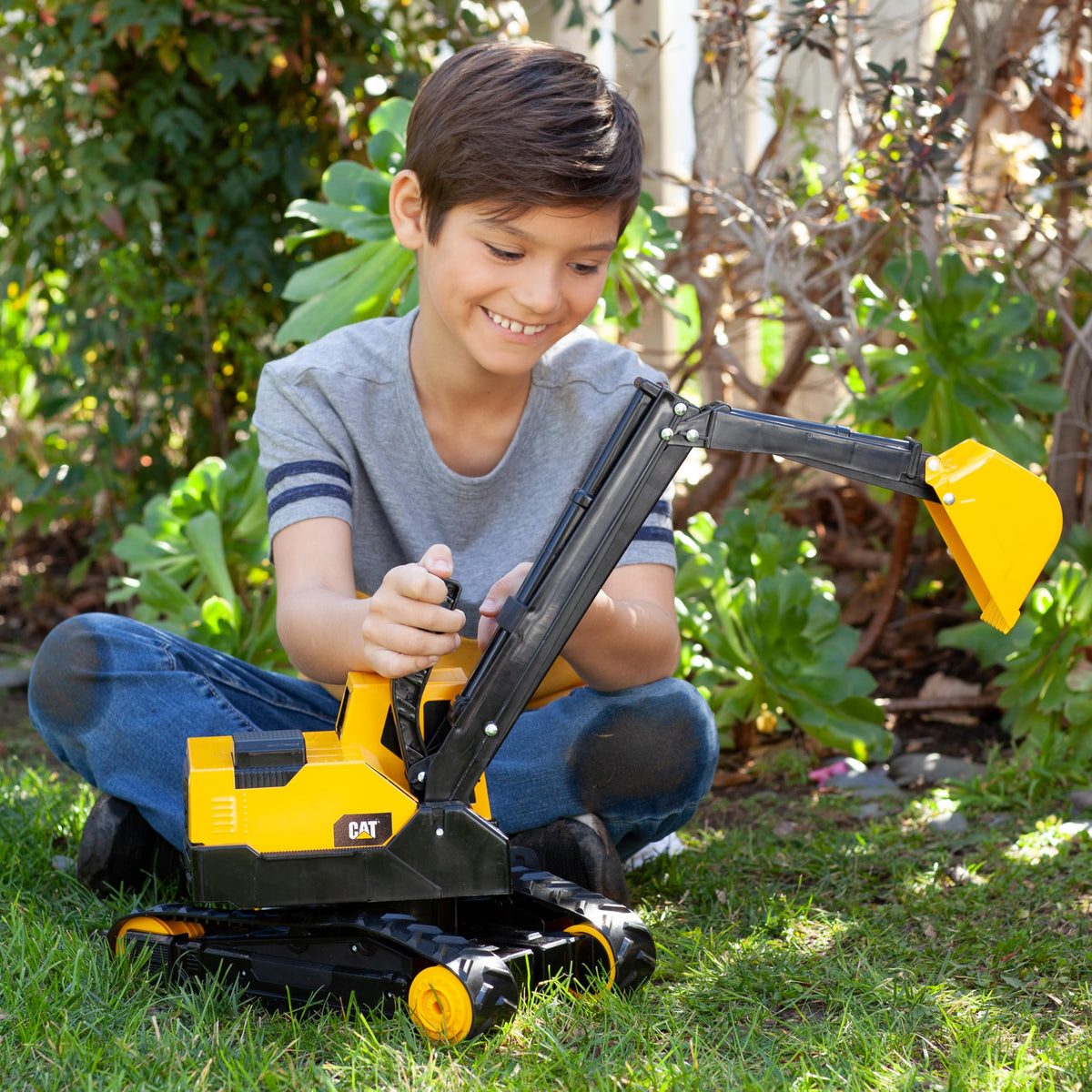 Cat Construction Toys Steel Excavator, 20"