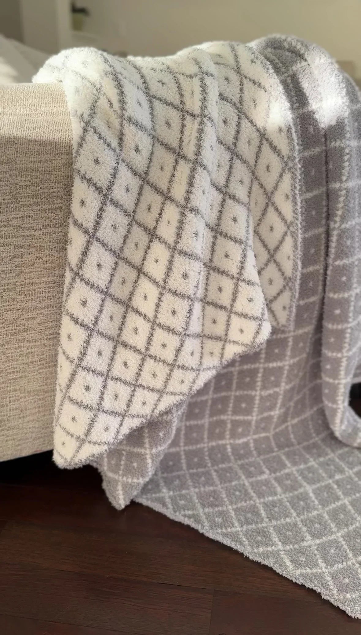Grey & White Diamond Point 2.0 Print Throw