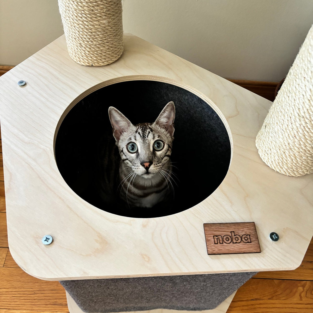 Noba The Lodge Hideout 2-Level Cat Tree