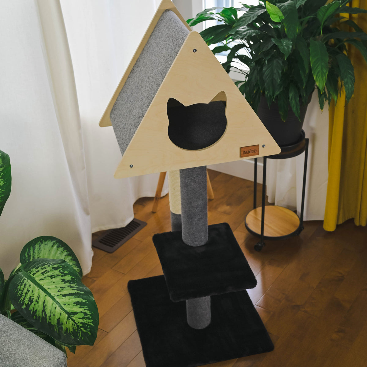Noba Teepee Hideout Deluxe 2-Level Cat Tree