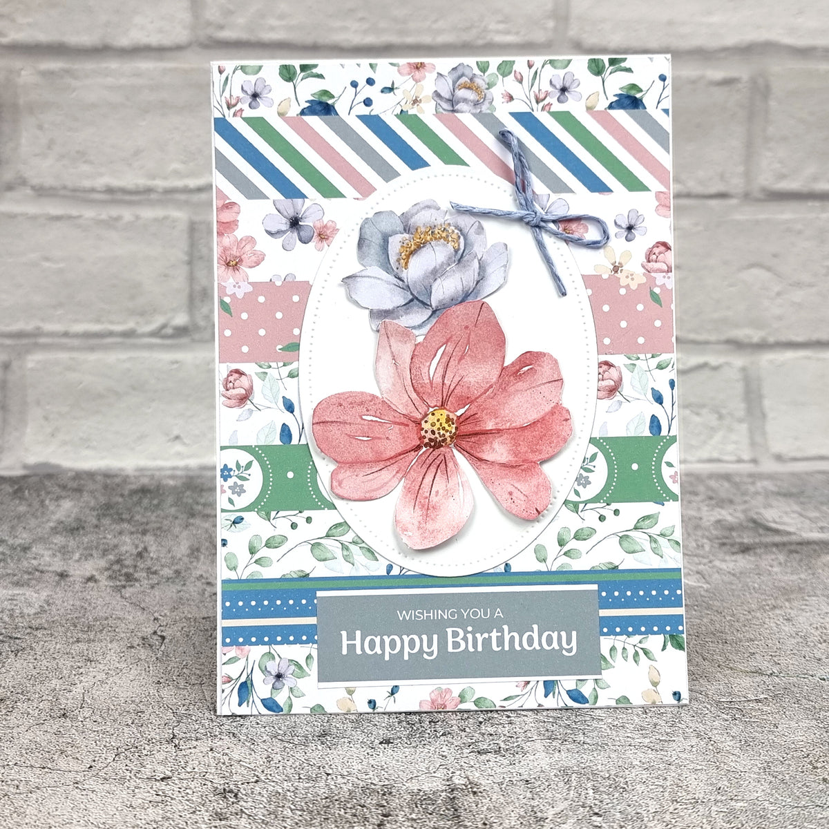 The Paper Boutique Sunny Gardens 8 in x 8 in Instant Card Pad