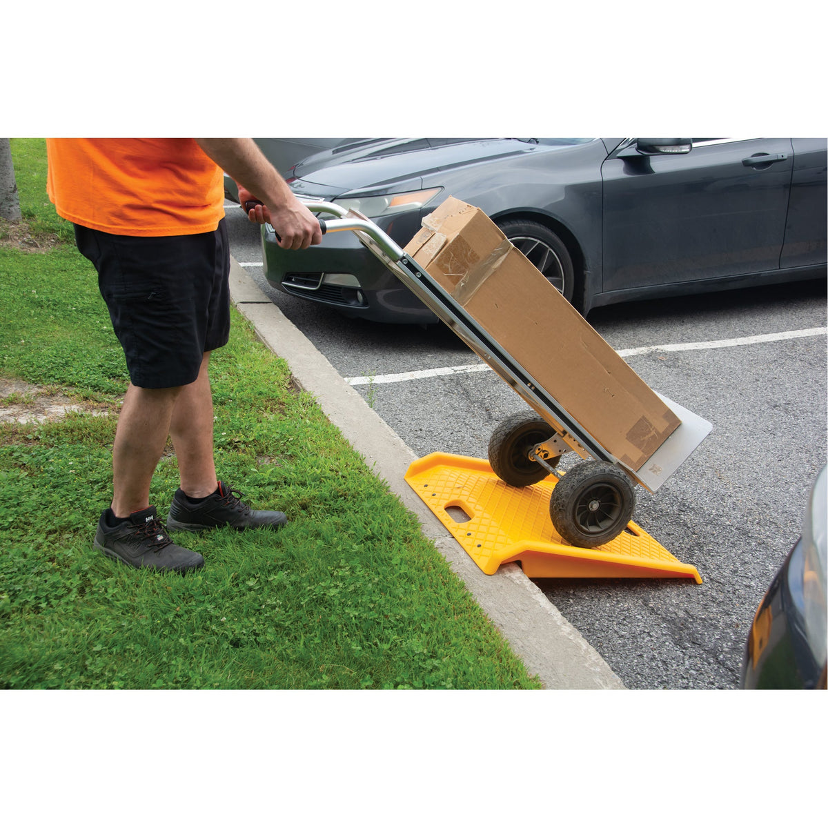 Portable Poly Hand Truck Curb Ramp, 1000 lbs. Capacity, 27" W x 27" L