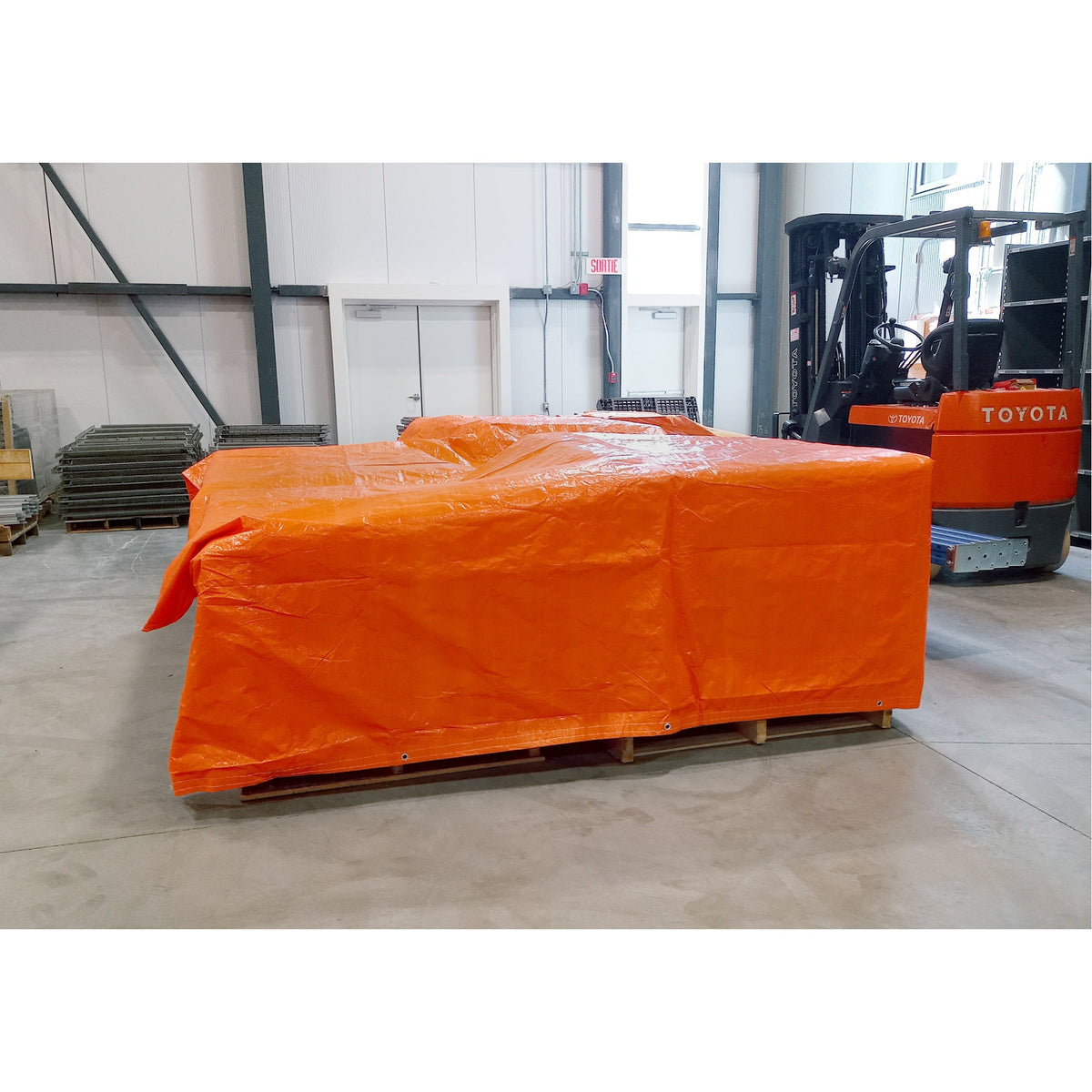Insulated Tarps, Polyethylene, Orange, 20' x 12' x 8 mils