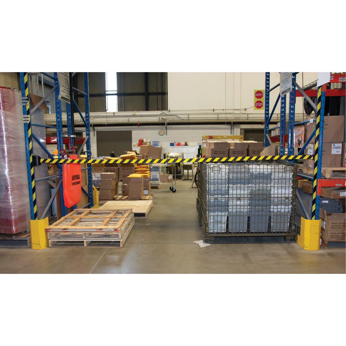 Magnetic Wall Mount Barrier, 15' Black & Yellow Tape